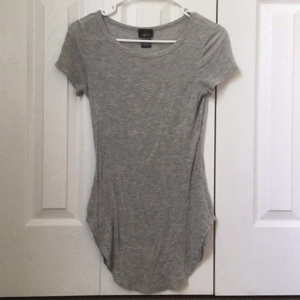 Girls gray shirt